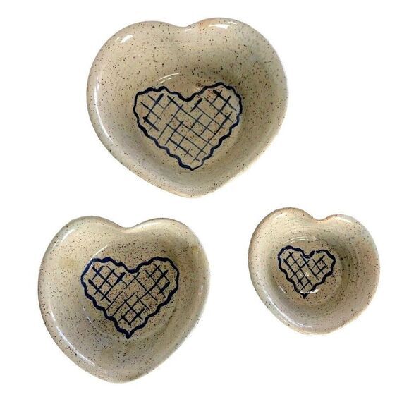 Sugar Loaf Bowls Vintage 1994 3 Heart Shaped Nesting Serving‎ Stoneware pottery - Picture 1 of 12